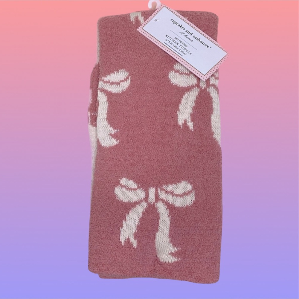 Cupcakes & Cashmere Pink Bow Knit Hand Kitchen Towels NEW HTF